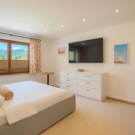 Luxurioese 120qm Mit Panoramablick Appartamento Barwies